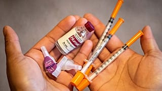 تظهر الصورة مجموعة من جرعات الأنسولين في ولاية مينيسوتا.الامريكية، 17 يناير 2020 