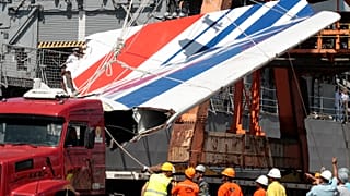 Φωτογραφία από τα συντρίμια του αεροσκάφους που έπεσε το 2009