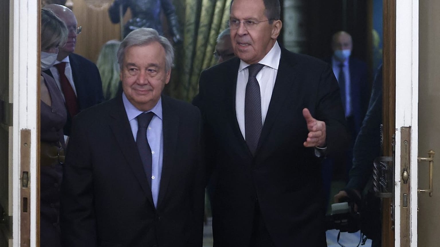 El secretario general de Naciones Unidas, António Guterres, y el ministro de Exteriores ruso, Serguéi Lavrov
