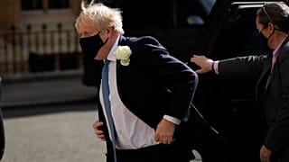 Covid-19 : Boris Johnson promet une "enquête indépendante"