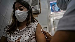 كوبا تطلق حملة التطعيم ضد كوفيد -19 باستخدام لقاحين محليي الصنع