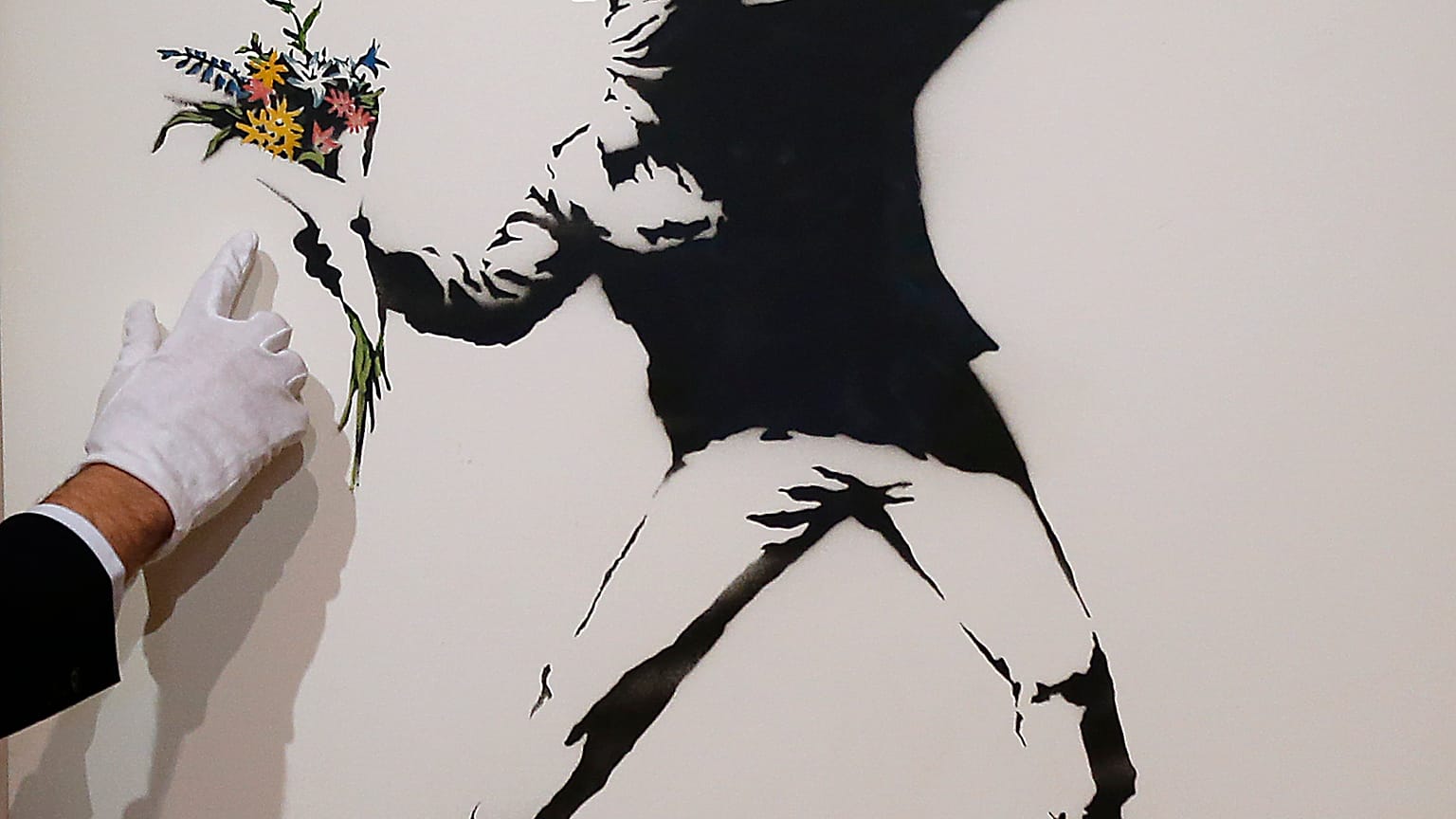 Love is in the Air - Banksy