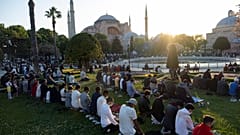 Premiere in Istanbul: Fest des Fastenbrechens in der Hagia Sophia