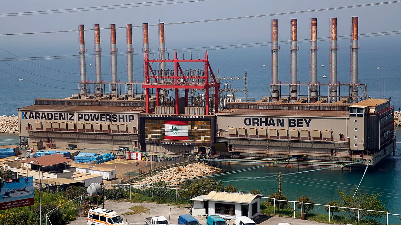 Dünyanın en büyük yüzer enerji santrali filolarından birine sahip Türk şirket Karadeniz Holding'e ait Orhan Bey gemisi