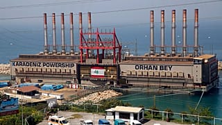 Dünyanın en büyük yüzer enerji santrali filolarından birine sahip Türk şirket Karadeniz Holding'e ait Orhan Bey gemisi