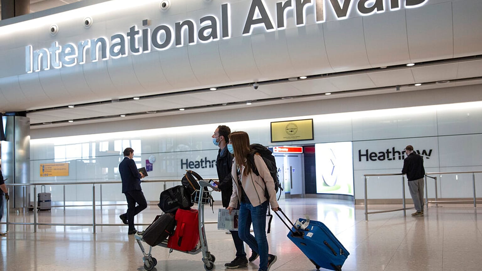 Archivo. Llegadas internacionales en el aeropuerto londinense de Heathrow