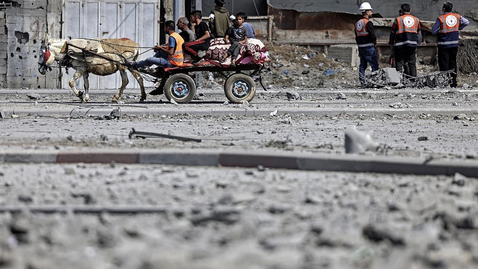 Auf der Flucht vor den Luaftangriffen in Gaza