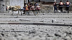 Auf der Flucht vor den Luaftangriffen in Gaza