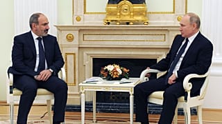 Ermenistan Başbakanı Nikol Paşinyan, Rusya Devlet Başkanı Vladimir Putin ile yaptığı görüşmede askeri destek de dahil olma üzere yardım talep ettiğini belirtti. 