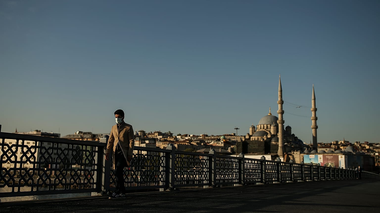 Ağır hasta sayısı 2 bin 563 oldu, 38 bin 814 kişinin Kovid-19 tedavisinin/karantinasının sona ermesiyle iyileşen sayısı 4 milyon 932 bin 838'e yükseldi.