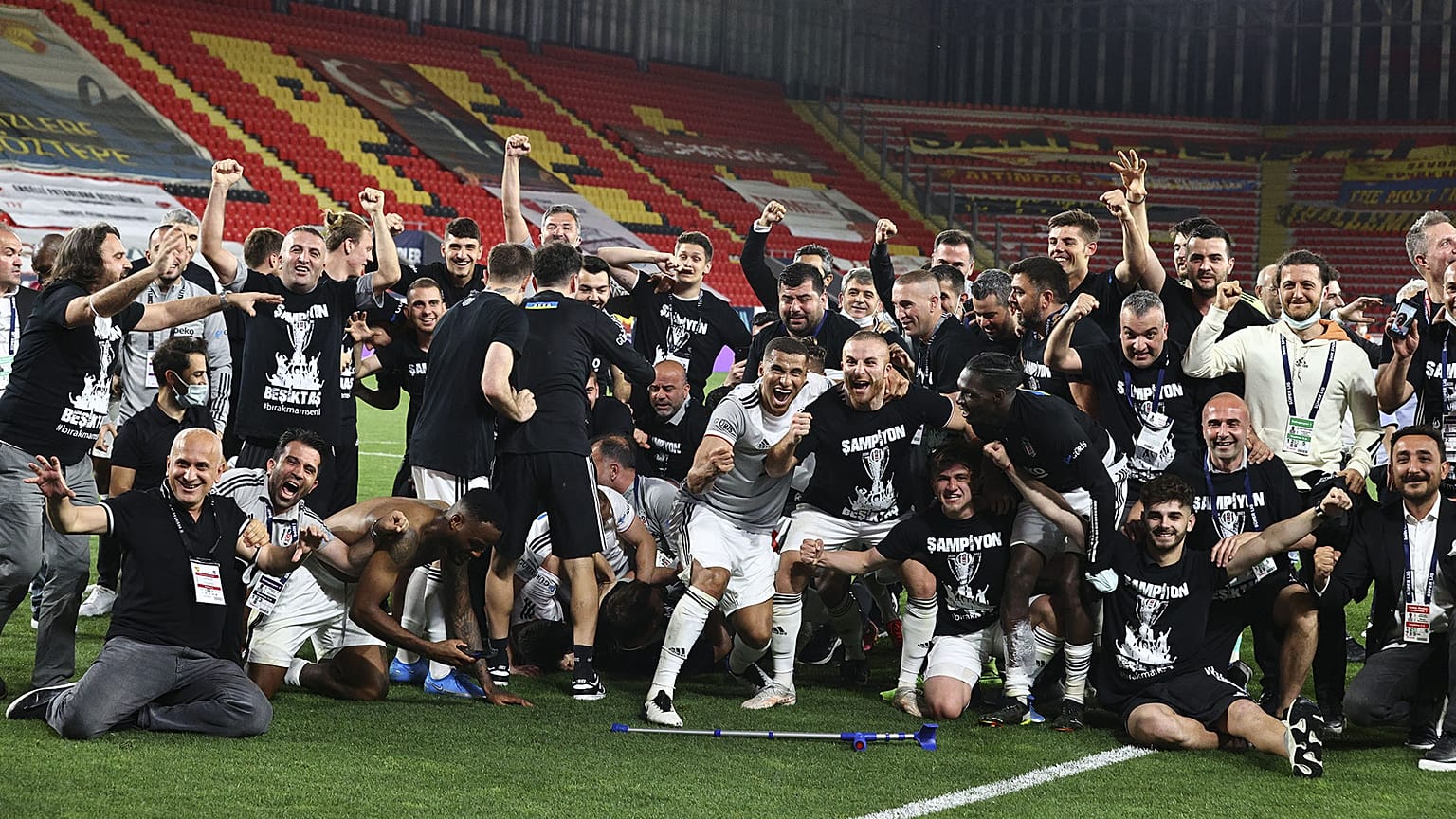 Süper Lig'de 2020-2021 sezonu şampiyonu Beşiktaş oldu.