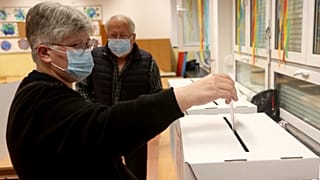 Hırvatistan'da yerel seçimler için halk sandık başında