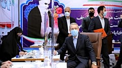 Eski Meclis Başkanı Ali Laricani, cumhurbaşkanlığı seçimlerine adaylık başvurusunda bulundu