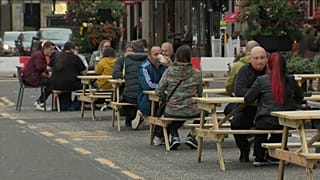 Großbritannien in Sorge wegen Virusvariante: "Müssen wachsam bleiben"