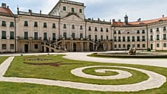 A fertődi Esterházy-kastély 2020. május 22-én. 