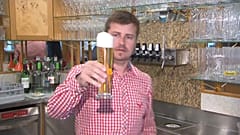 In Deutschland sind negative Schnell- oder Selbsttests erforderlich, um Gastronomiebetriebe zu besuchen 