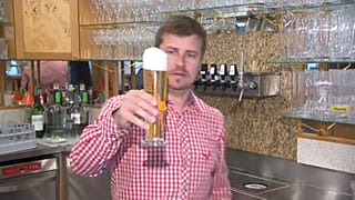 In Deutschland sind negative Schnell- oder Selbsttests erforderlich, um Gastronomiebetriebe zu besuchen