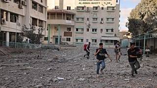 Auf der Flucht vor Luftangriffen in Gaza