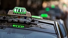 Paris'te bir turisti dolandıran taksici trafikten men ve para cezasına çarptırıldı.