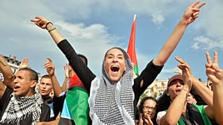 مظاهرة بمدينة ليون وسط شرق فرنسا احتجاجا على الحملة العسكرية الإسرائيلية على قطاع غزة. 26/07/2014