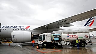 Airbus A350 wird mit Biosprit aufgetankt, 18.05.2021