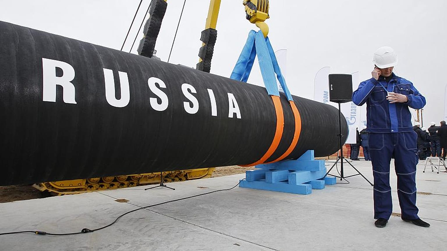 Rusya ve Almanya'yı deniz altından birbirine bağlayan boru hattını Rus enerji devi Gazprom finanse ediyor