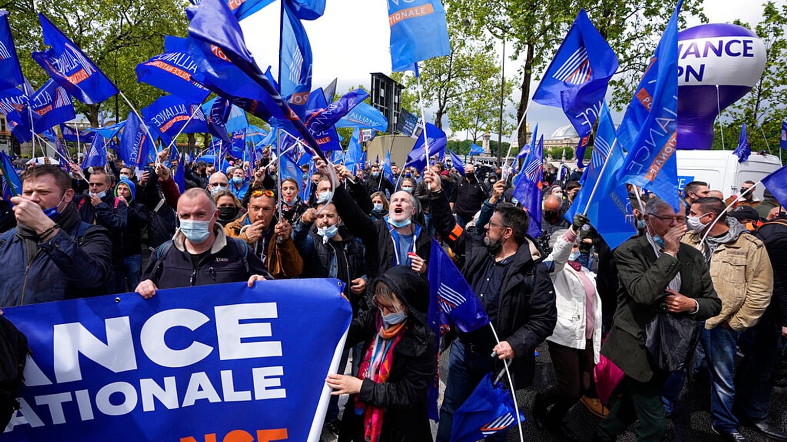 Manifestation des policiers à Paris le 19 mai 2021.