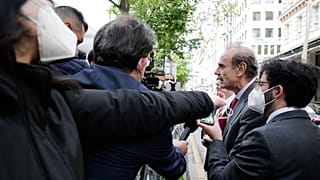 انریکه مورا معاون جوزپ بورل و رئیس هیات اتحادیه اروپا در مذاکرات کمیسیون مشترک برجام با ایران