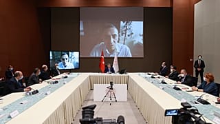 Prof Uğur Şahin vidoe konferansla Bilim Kurulu toplatısına katıldı