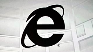وأعلنت شركة المعلوماتية العملاقة عبر مدونتها الأربعاء أن "مستقبل إنترنت إكسبلورر على ويندوز 10 هو مايكروسوفت إيدج"