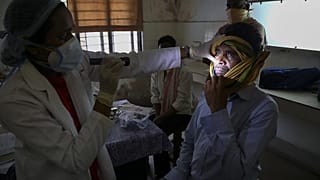 Ein Mann mit Mukormycose nach einer Covid-19-Erkrankung im Krankenhaus in Hyderabad, Indien, 20.05.2021