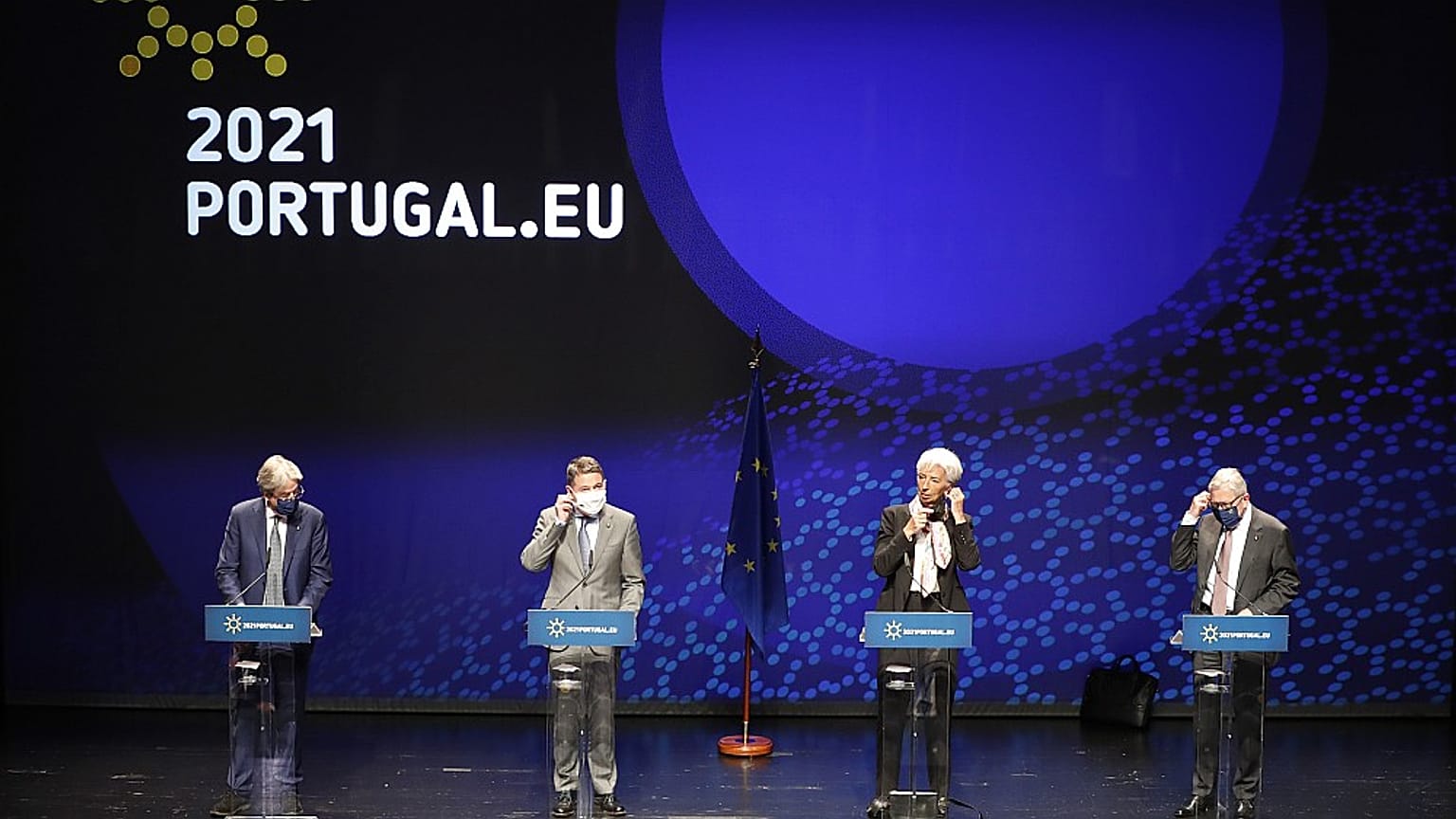Πάολο Τζεντιλόνι, Επίτροπος Οικονομίας, Πασκάλ Ντόναχιου, πρόεδρος Eurogroup, Κριστίν Λαγκάρντ επικεφαλής ΕΚΤ και Κλάους Ρέγκλινγκ, επικεφαλής ESM