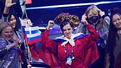 Manizha bejubelt ihren Finaleinzug beim ESC in Rotterdam