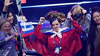 Manizha bejubelt ihren Finaleinzug beim ESC in Rotterdam