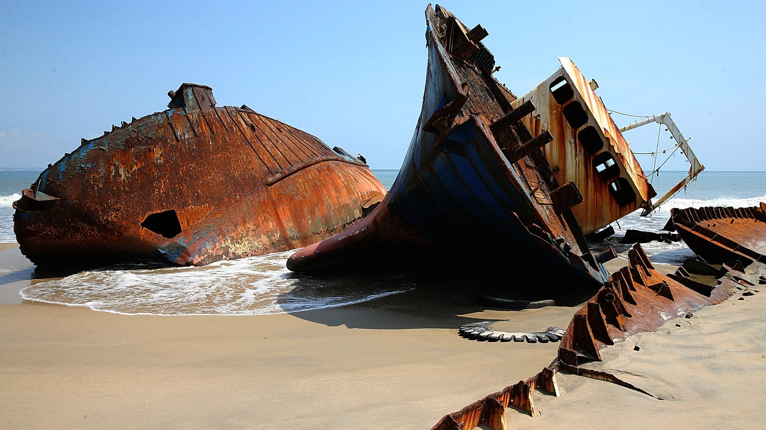Praia de Santiago, Angola