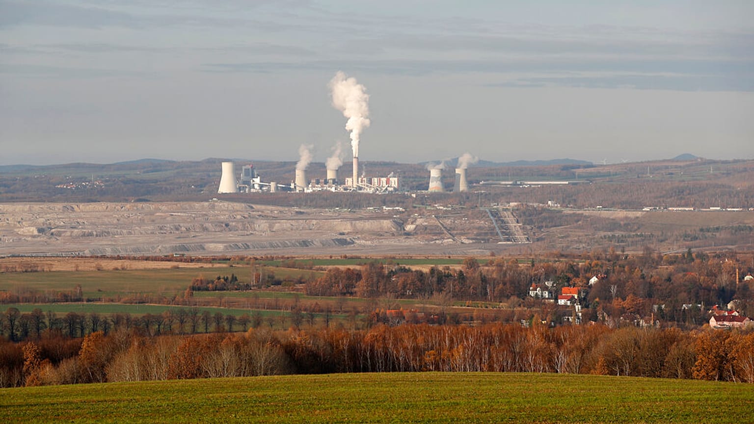 Polish workers fear job losses after EU ruling to close lignite mine