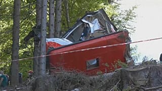 La cabina siniestrada del teleférico de sube al monte Mottarone, Italia 23/5/2021