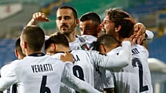 Italy celebrates Manuel Locatelli's goal during their 2022 FIFA World Cup qualifying match against Bulgaria.