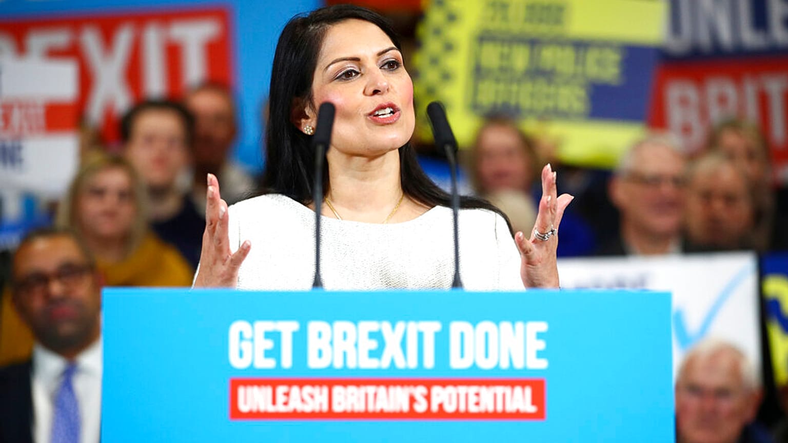 Großbritanniens Innenministerin Priti Patel im Wahlkampf am 02.12.2019