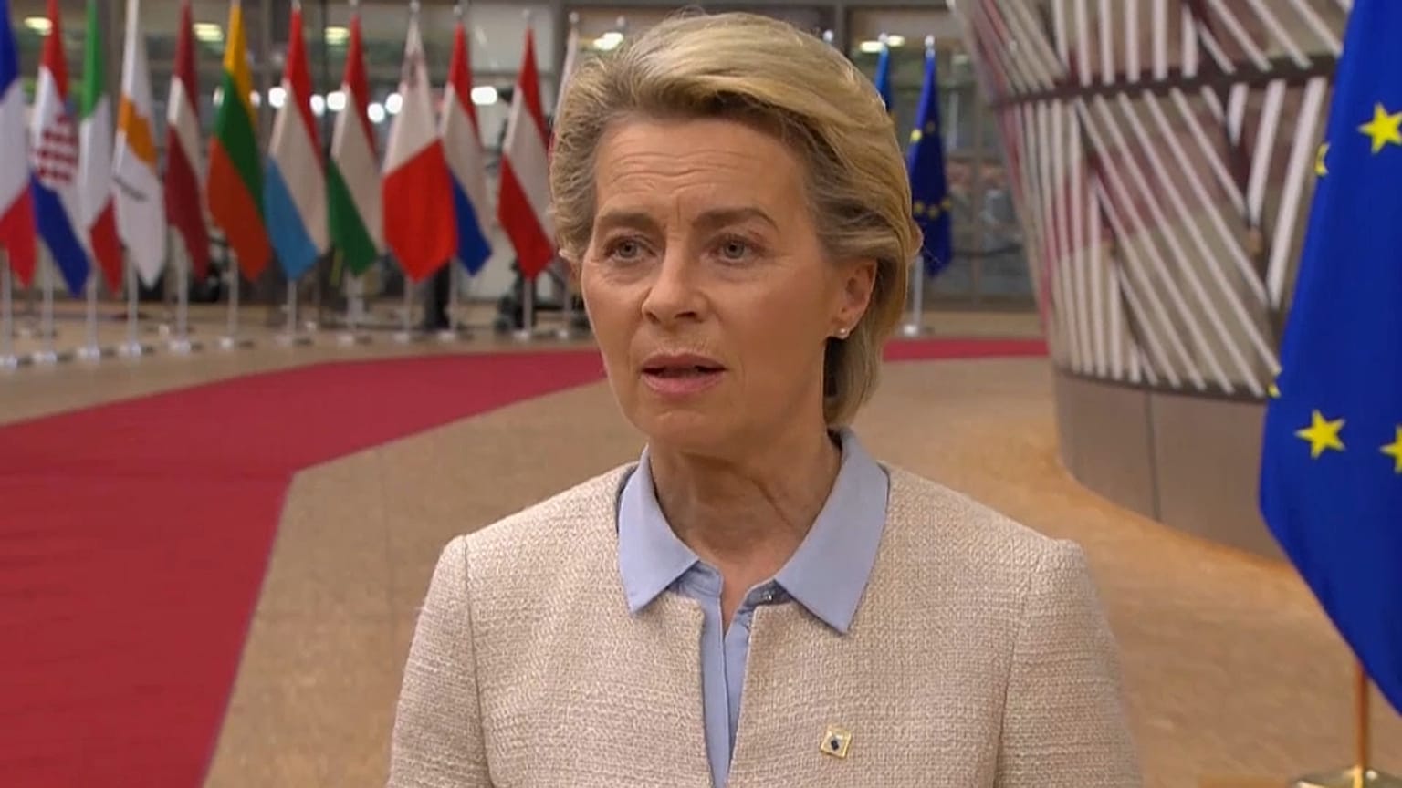 Ursula von der Leyen promet une "réponse forte"