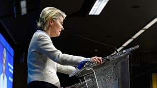 La presidenta de la Comisión Europea, Ursula Von der Leyan, en una conferencia de prensa