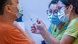 Hong Kong: Milyonlarca koronavirüs aşısı çöpe gidebilir