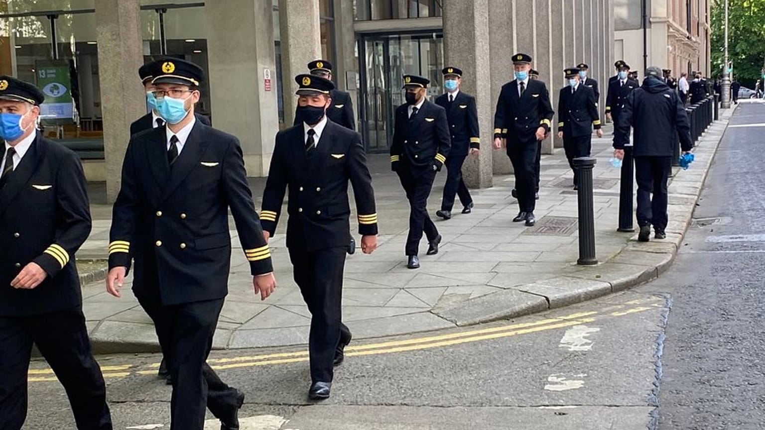 Pilots protest in Dubin