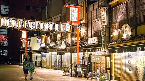 Asakusa became one of Tokyo's entertainment districts during the Edo period.