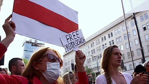 Pologne : manifestations de la communauté bélarusse après l'arrestation d'un opposant 