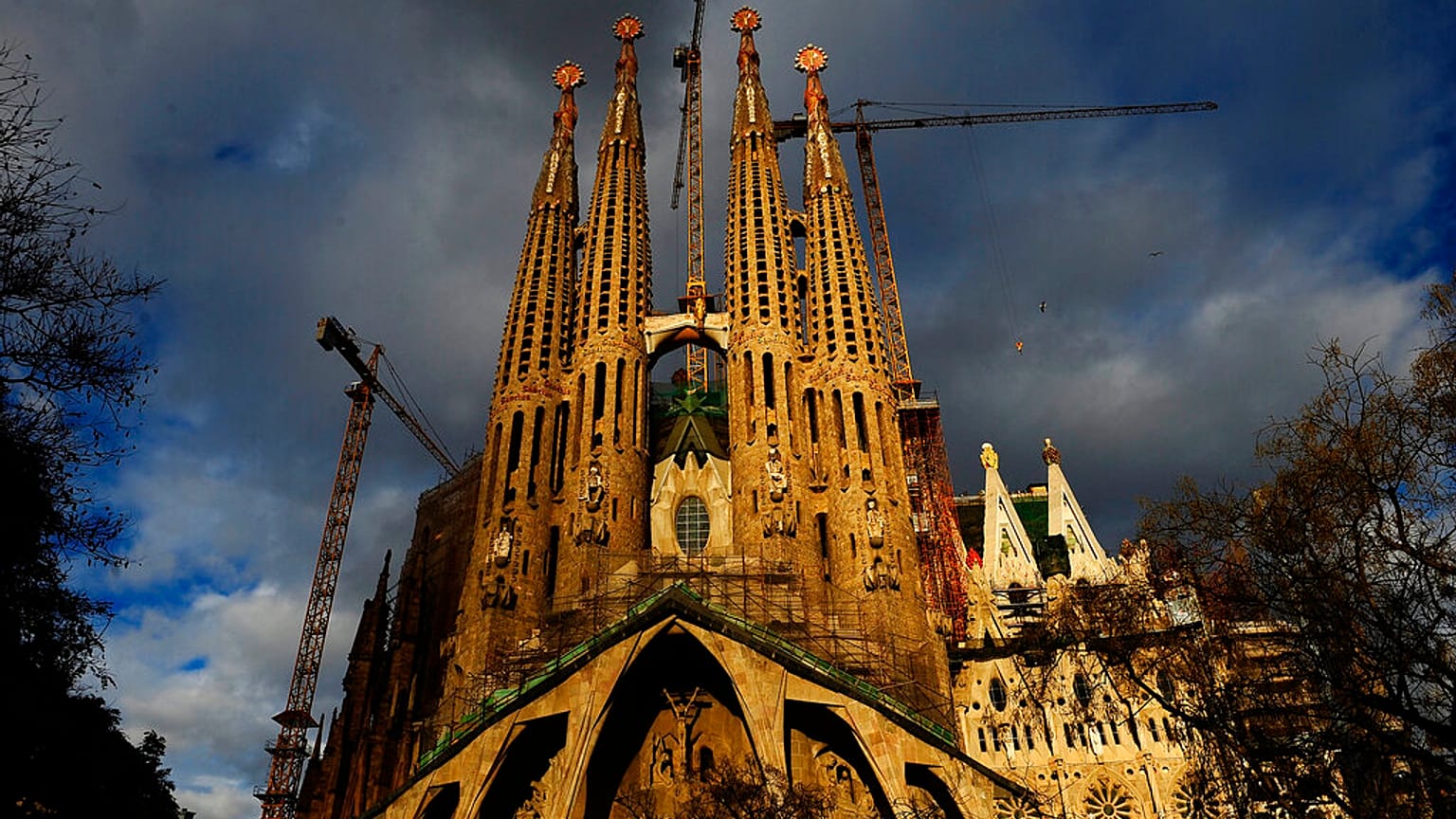 Vista general de la basílica de la Sagrada Familia de Barcelona