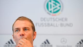 Flick während einer DFB-Pressekonferenz im September 2010