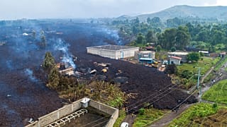 Dégâts causés par les coulées de la lave jaillie du volcan Nyiragongo près de Goma (RDC), le 24/05/2020
