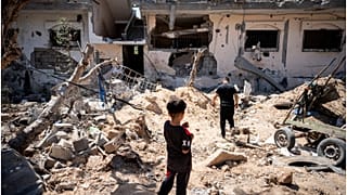 طفولة مع وقف التنفيذ.. شهادات من وسط الركام عن فرحة سرقت وأحلام أجلت