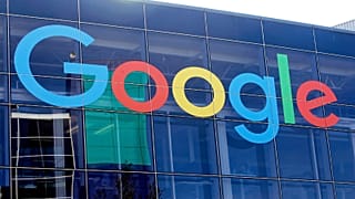 المفوضية الأوروبية تكشف عن خطتها لإلزام شركات التكنولوجيا بـ"محاربة المعلومات المضلّلة"